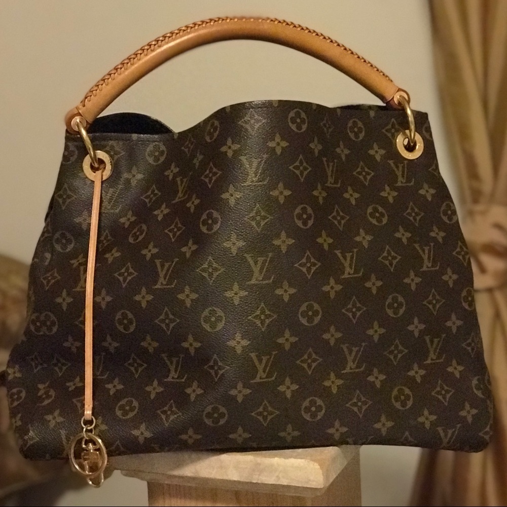 Authentic Louis Vuitton MM bag
